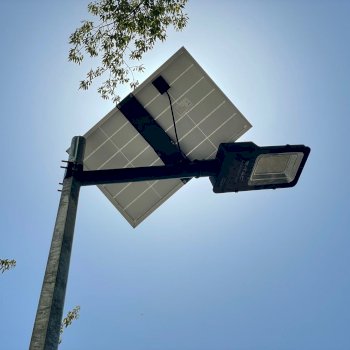 Nowe i ekologiczne lampy na Pradze Północ - Życie Pragi Północ
