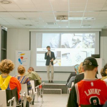 Startup Jump - lekcja przedsiębiorczości na Pradze Północ - Życie Pragi Północ
