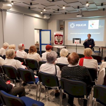 Policjanci rozmawiali z seniorami z Pragi Północ - Życie Pragi Północ